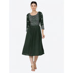 Women's Casual Rayon 3-4th Sleeves Kurti (Green)