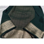 Women's Crepe Chit Pallu Solid Saree With Unstitched Blouse 5.5Mtr (Bottle Green)