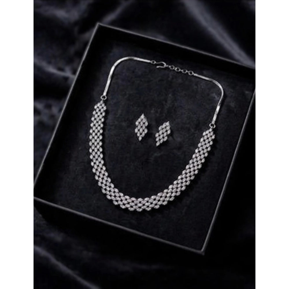 Women's Brass Silver Plated Necklace set (Silver)